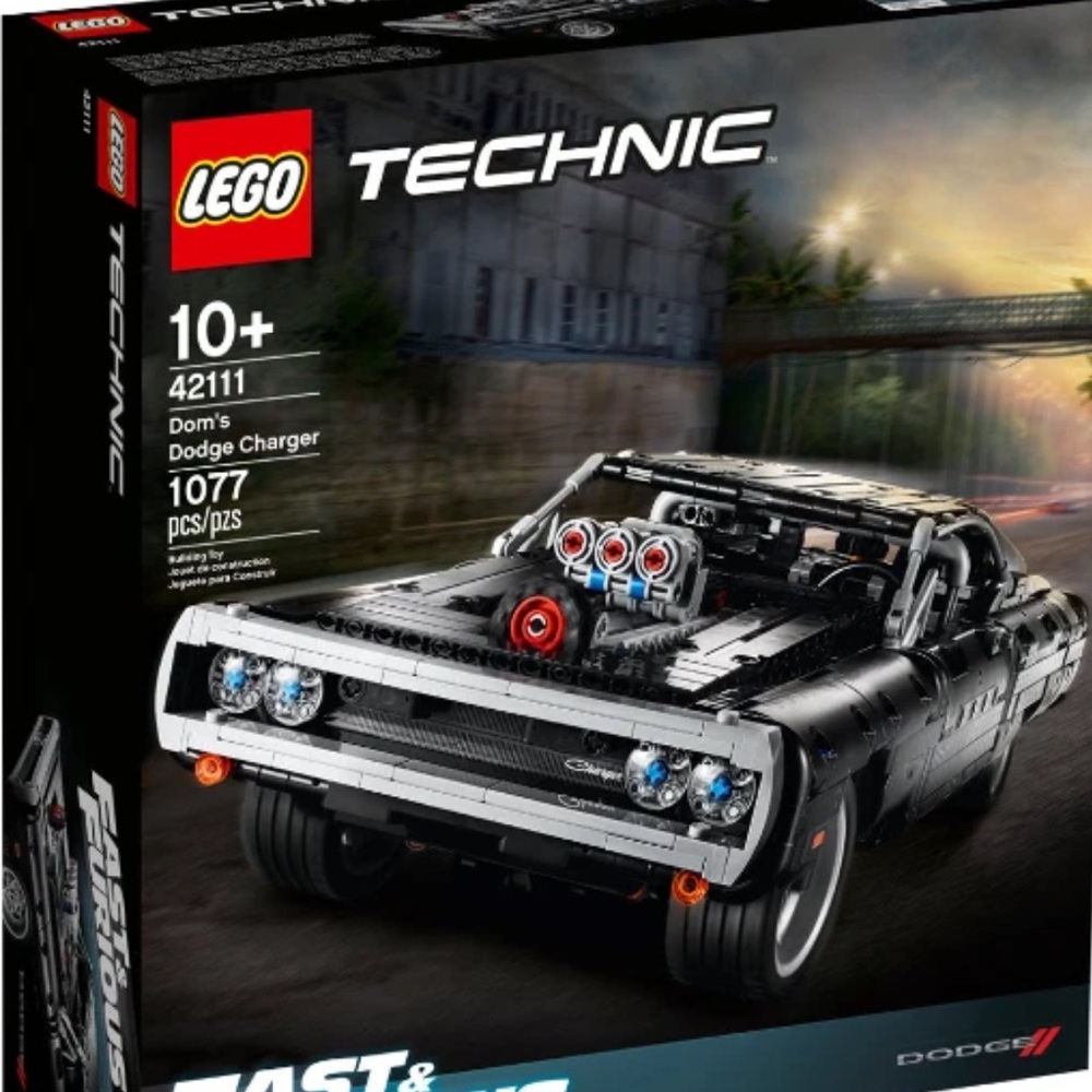 1077 piece Lego dom dodge charger car the fast and the furious